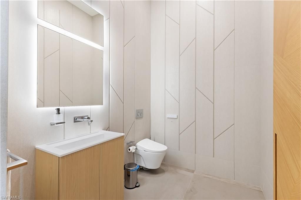 2485 Crayton Rd, Naples, FL 34103 Photo