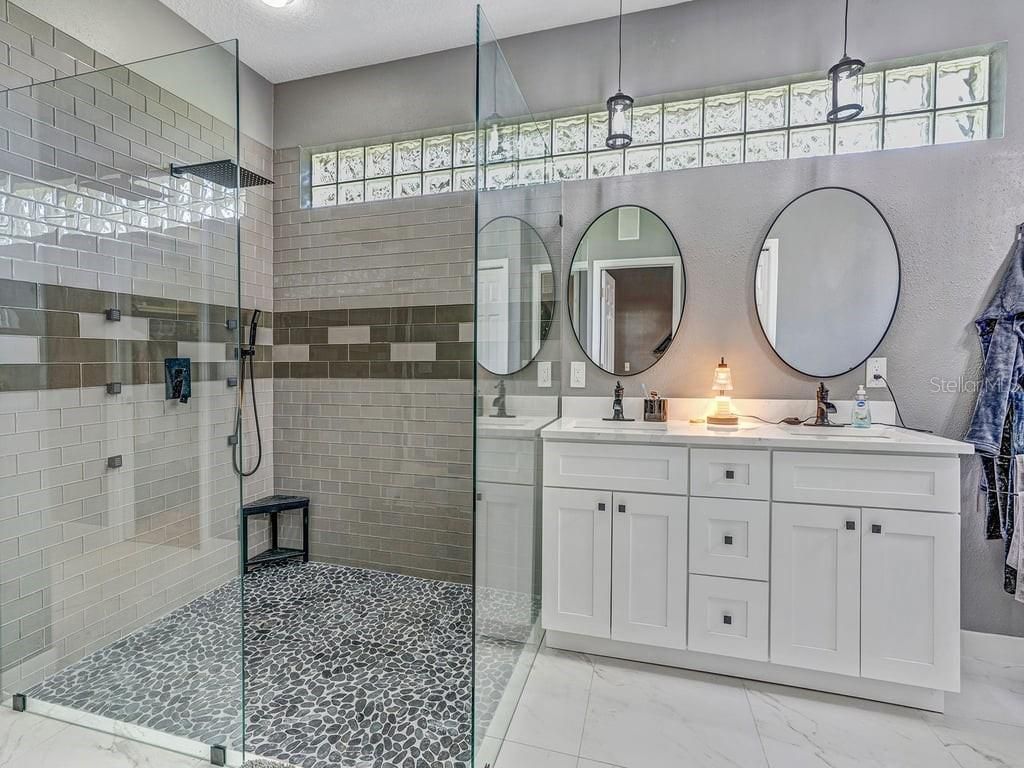 8711 Crescent Forest Boulevard, New Port Richey, FL 34654 Photo