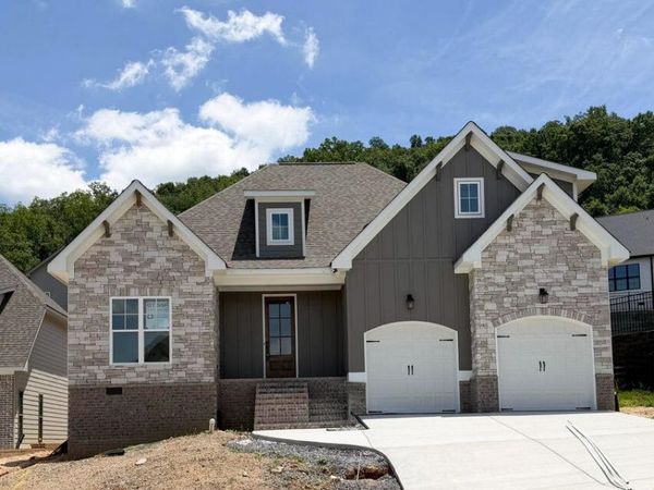 9888 Trestle Circle, Ooltewah, TN 37363