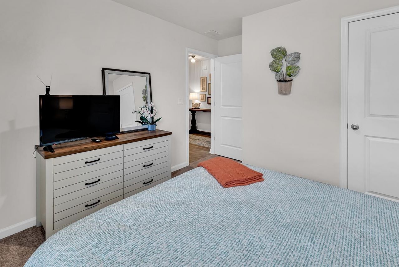 315 Woodcross Court Photo 4