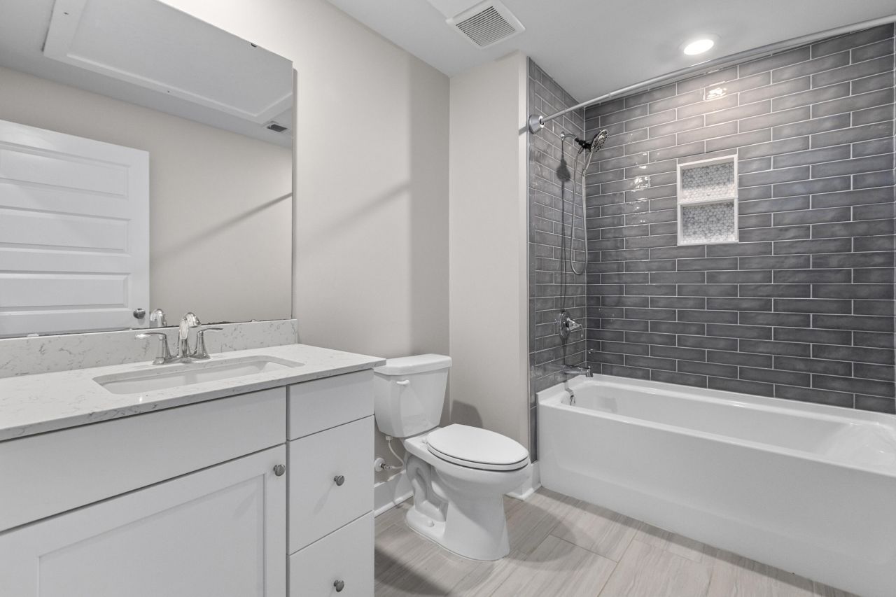 1623 Florentia Street Photo 6