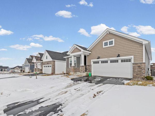 3825 Henna Avenue N, Oakdale, MN 55128