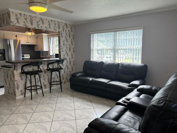 81 Windsor D, West Palm Beach, FL 33417