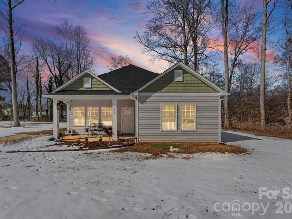 215 James Street , Lexington, NC 27295