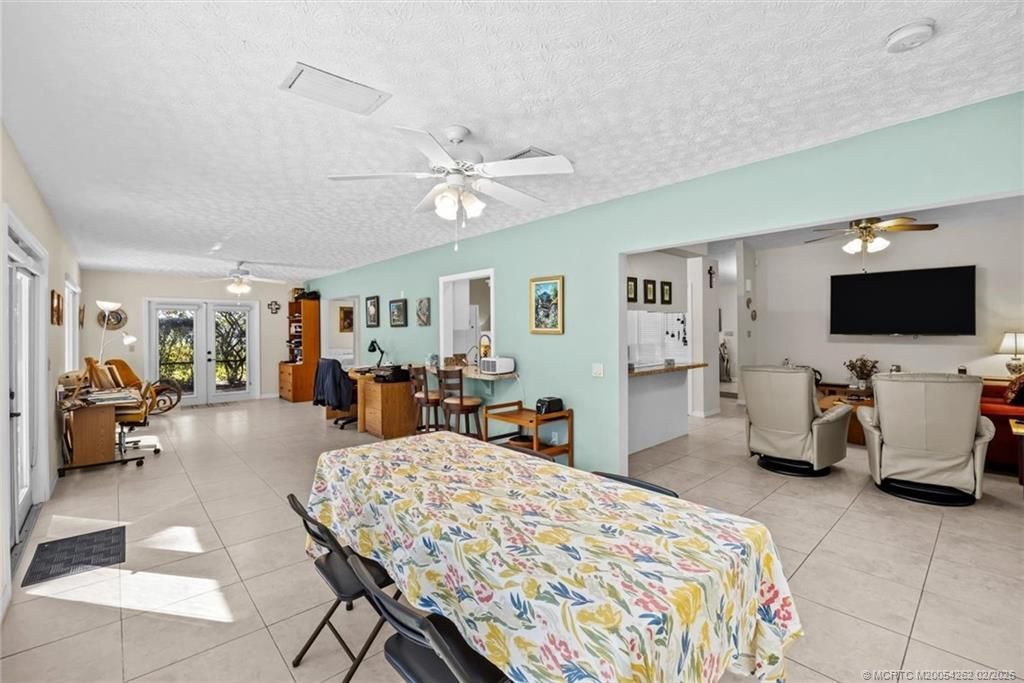 571 NE Town Terrace, Jensen Beach, FL 34957 Photo