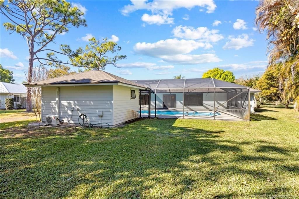 571 NE Town Terrace, Jensen Beach, FL 34957 Photo