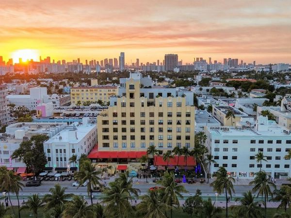 1330 Ocean Dr , Unit R7C, Miami Beach, FL 33139