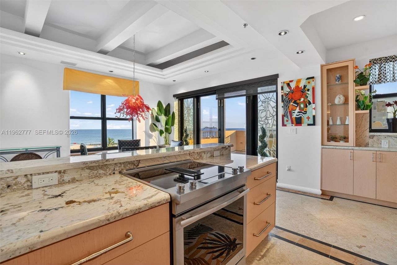 1330 Ocean Dr , Unit R7C, Miami Beach, FL 33139 Photo