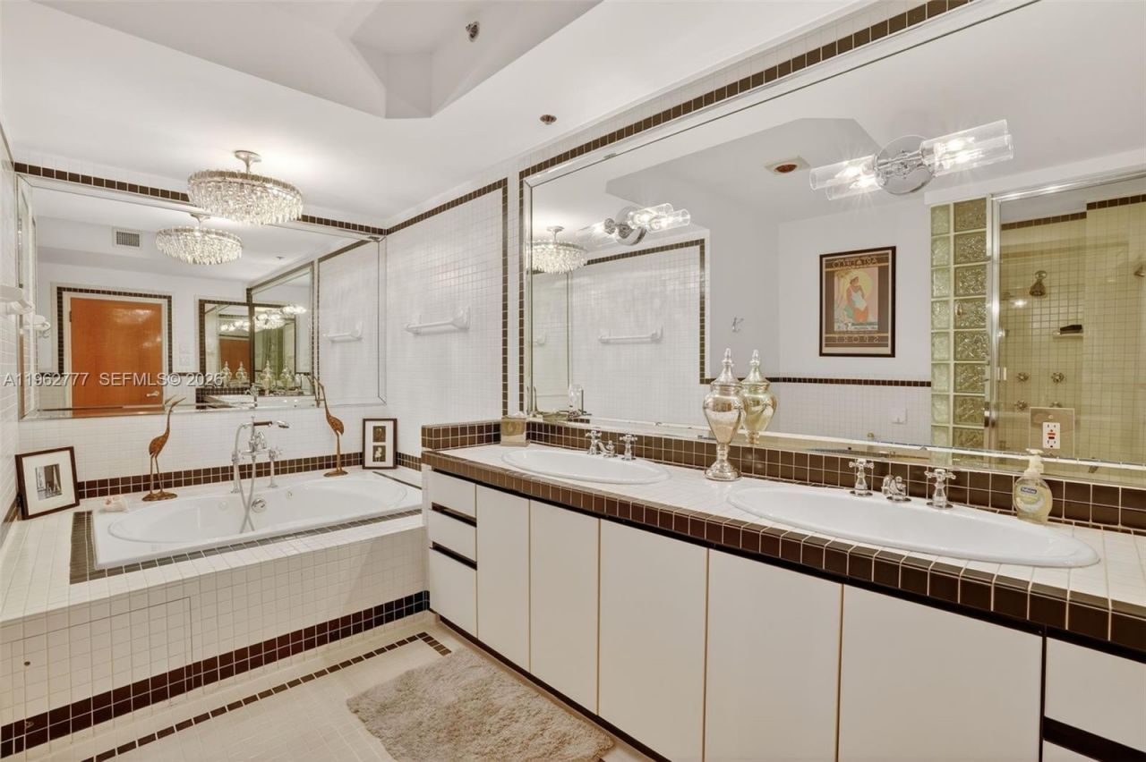 1330 Ocean Dr, Unit R7C, Miami Beach, FL 33139 Photo