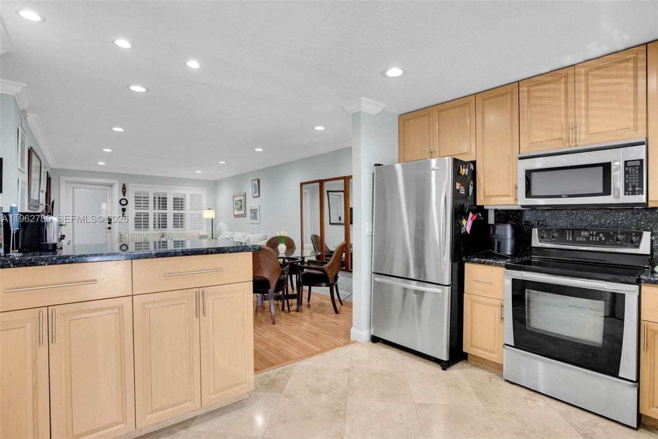 1446 Hayes St , Unit 9, Hollywood, FL 33020 Photo