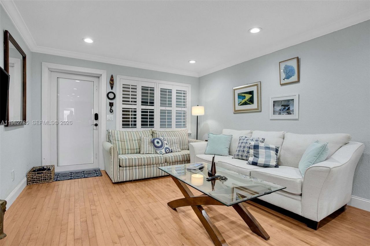 1446 Hayes St , Unit 9, Hollywood, FL 33020 Photo