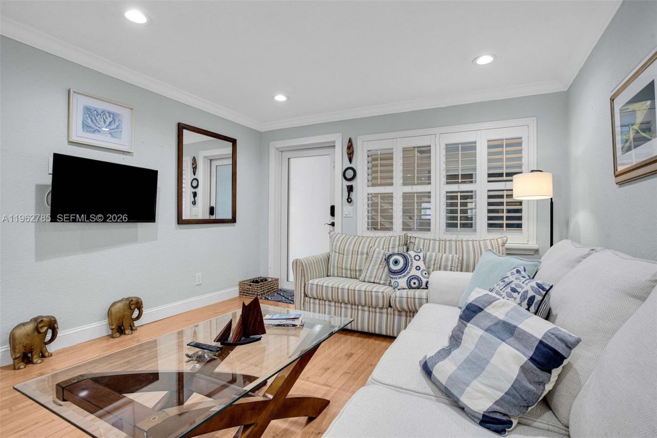 1446 Hayes St , Unit 9, Hollywood, FL 33020 Photo