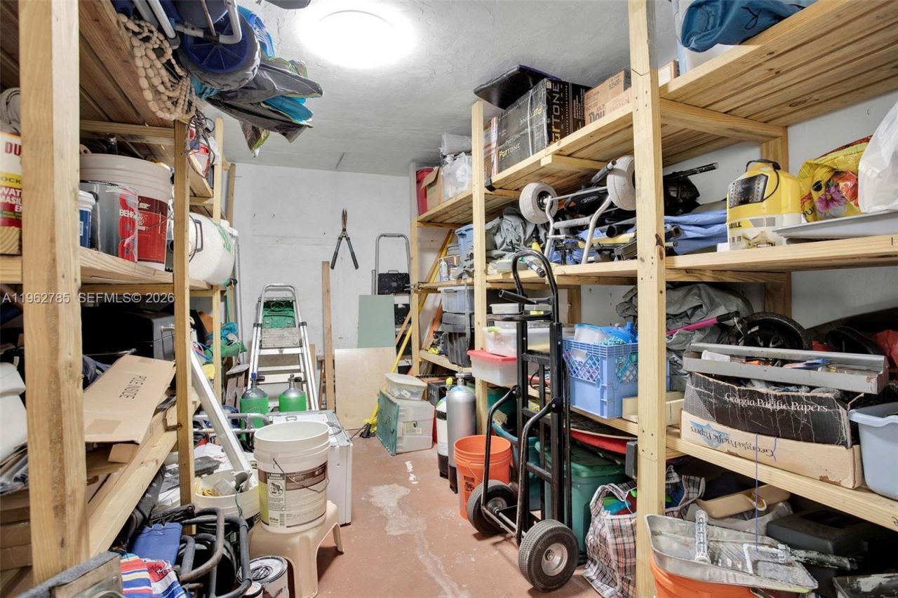 1446 Hayes St , Unit 9, Hollywood, FL 33020 Photo