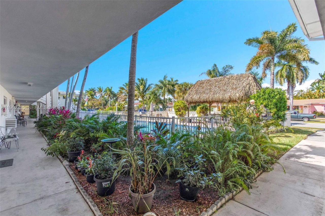 1446 Hayes St , Unit 9, Hollywood, FL 33020 Photo