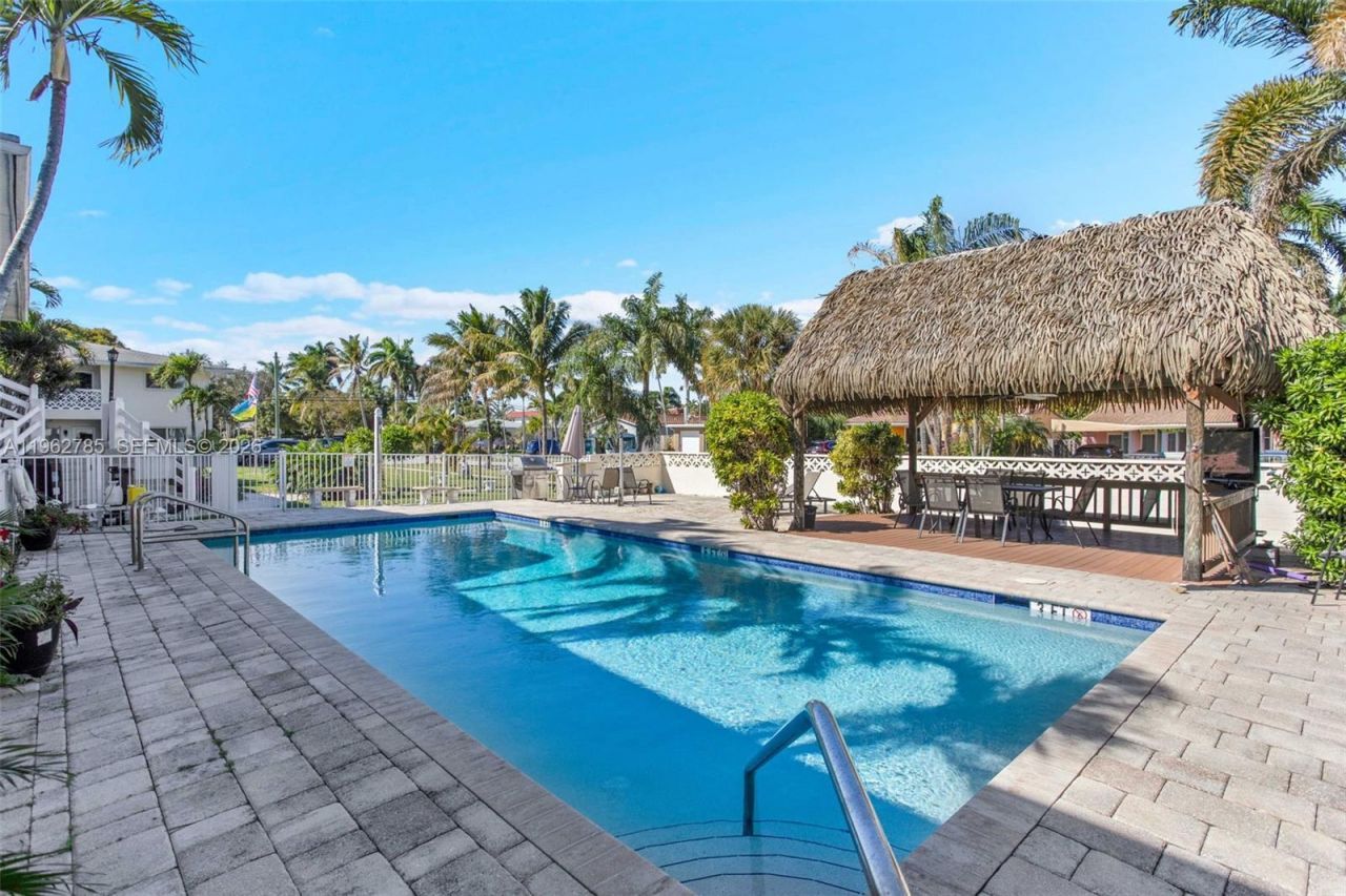 1446 Hayes St , Unit 9, Hollywood, FL 33020 Photo