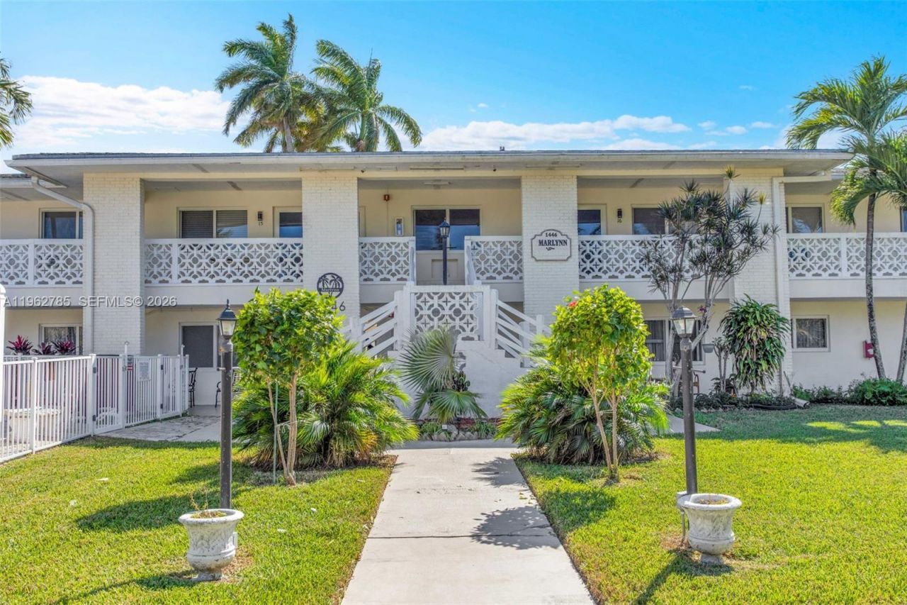 1446 Hayes St , Unit 9, Hollywood, FL 33020 Photo