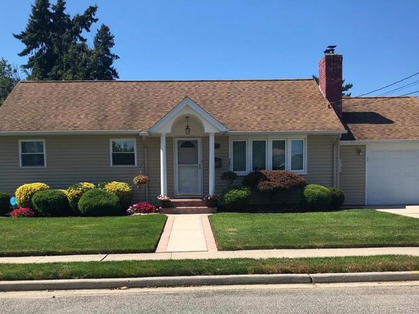 113 Kuhl Avenue, Hicksville, NY 11801