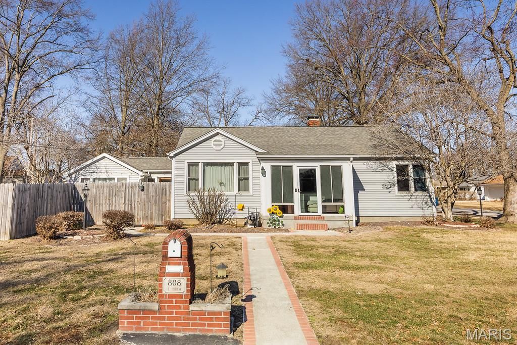 808 E Birch Street, New Baden, IL 62265 Main Photo