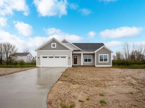 3630 Tulipleaf Drive, Holland, MI 49424