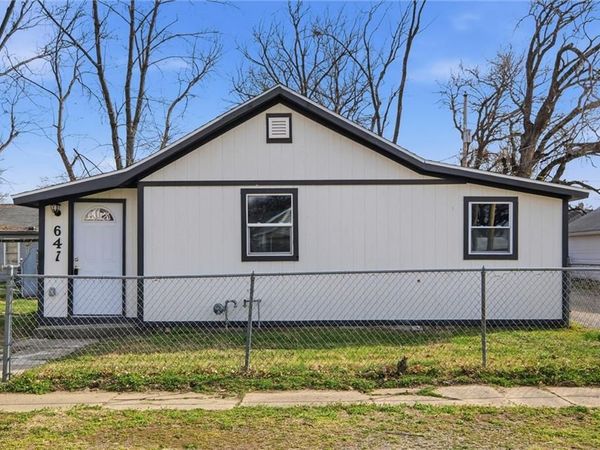 647 NE Grattan Street, Topeka, KS 66616