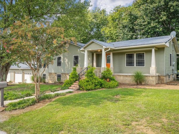 571 Larry Davis St , Spencer, TN 38585