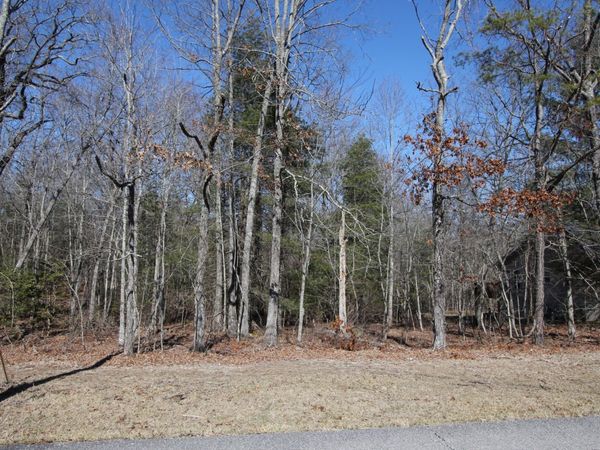 123 Windsor Rd, Crossville, TN 38558