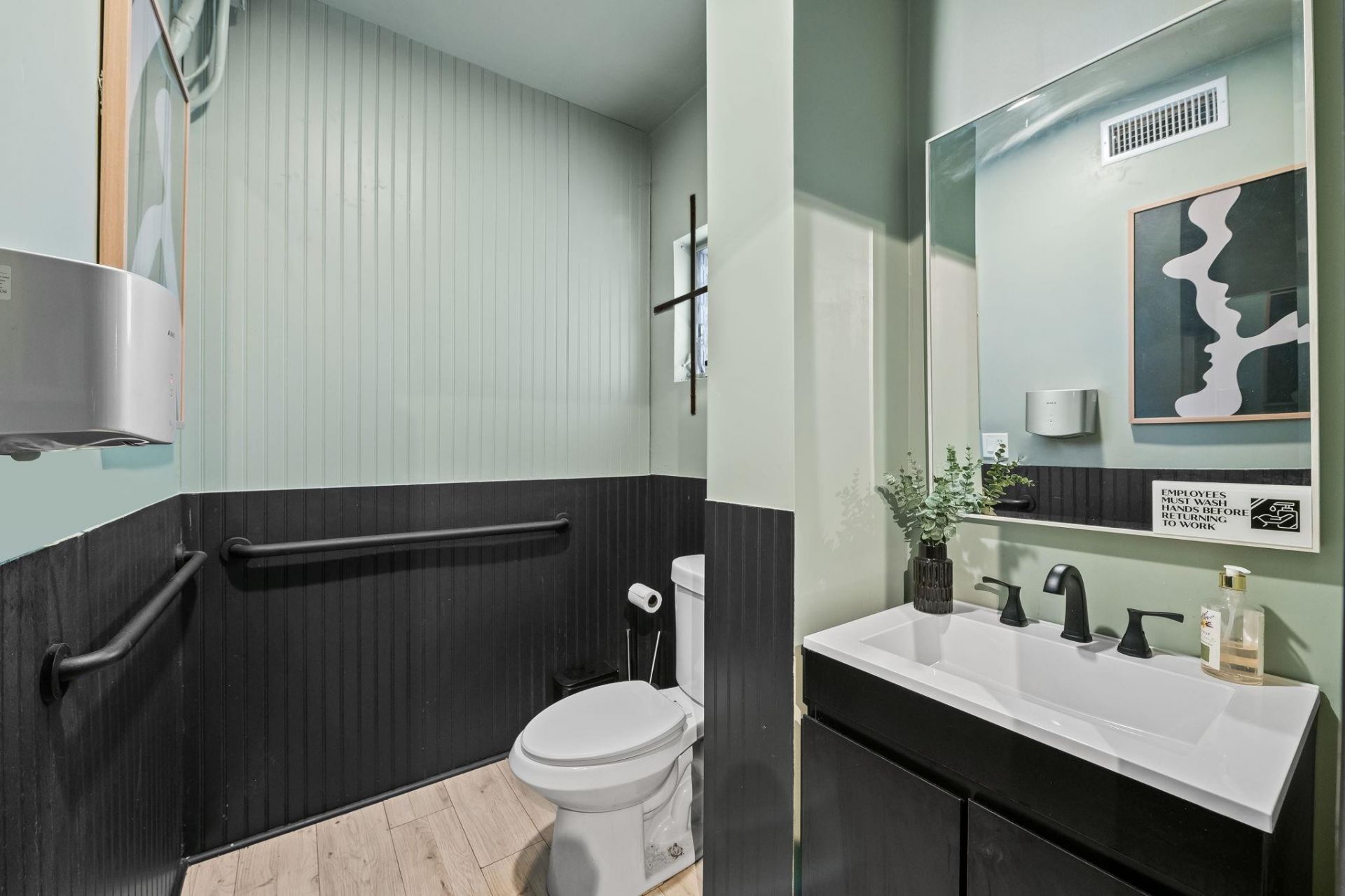 1649 E Sample Road, Pompano Beach, FL 33064 Photo