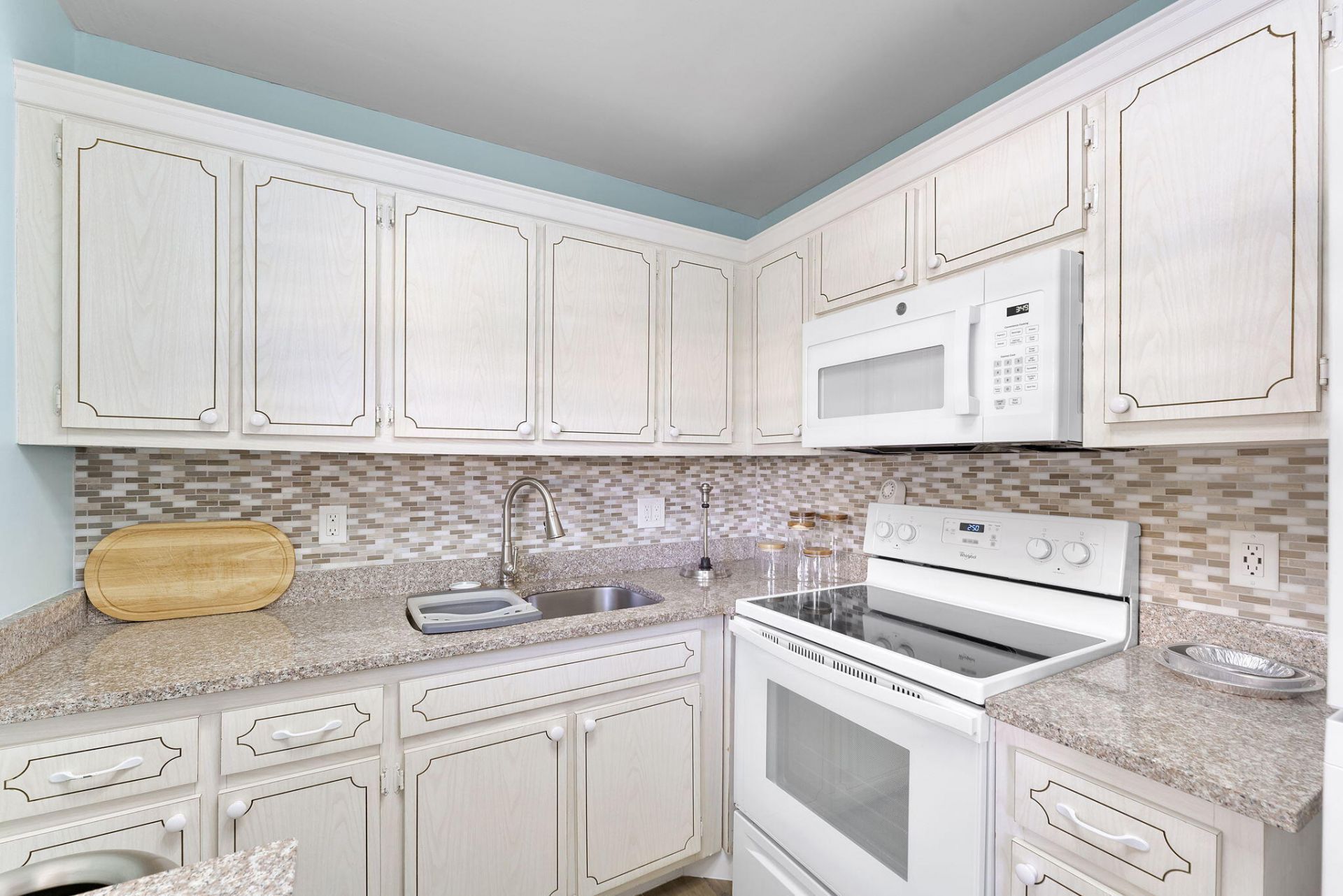 3322 Cynthia Lane, Unit 102, Lake Worth Beach, FL 33461 Photo