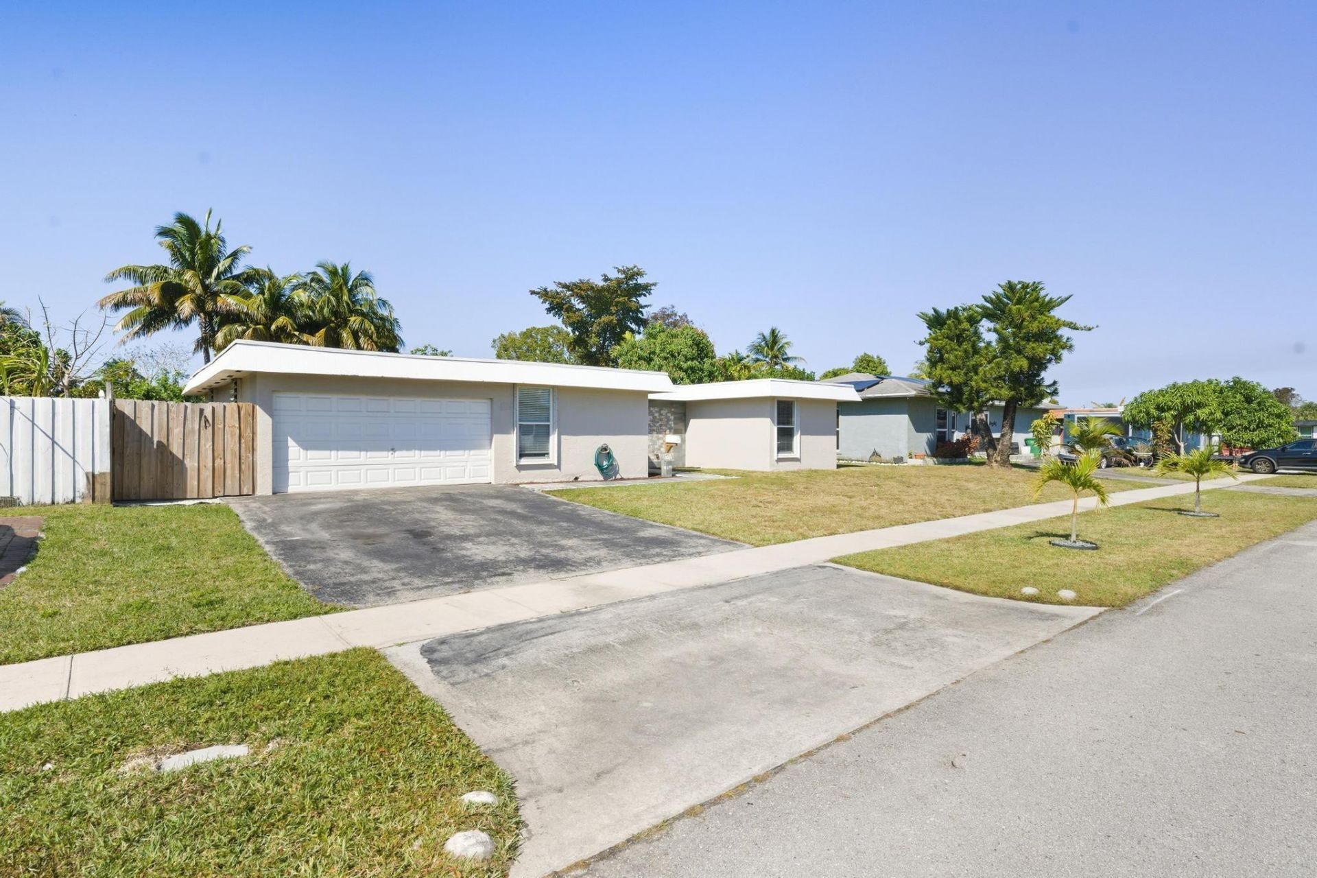 7907 NW 66th Terrace, Tamarac, FL 33321 Photo