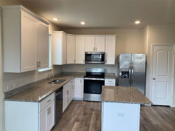 137 Onna ST, Taylor, TX 76574