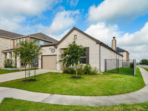 6300 Carriage Pines DR, Del Valle, TX 78617