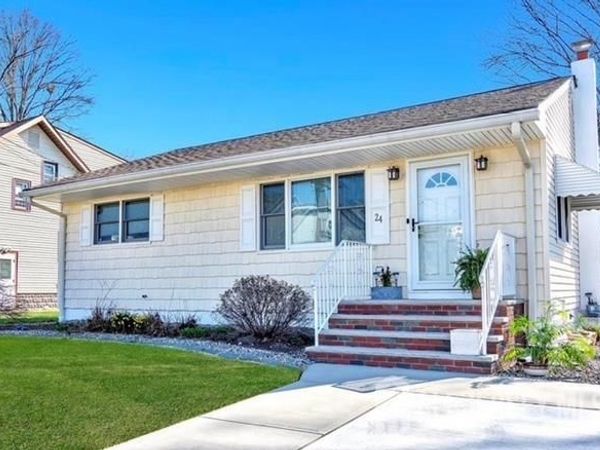 24 4th Avenue, Port Reading, NJ 07064