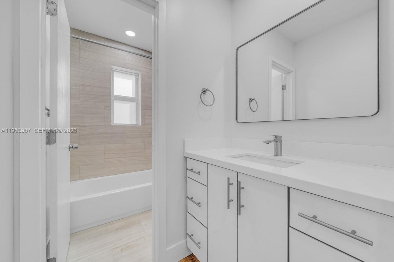 4345 SW 5th Ter, Miami, FL 33134 Photo