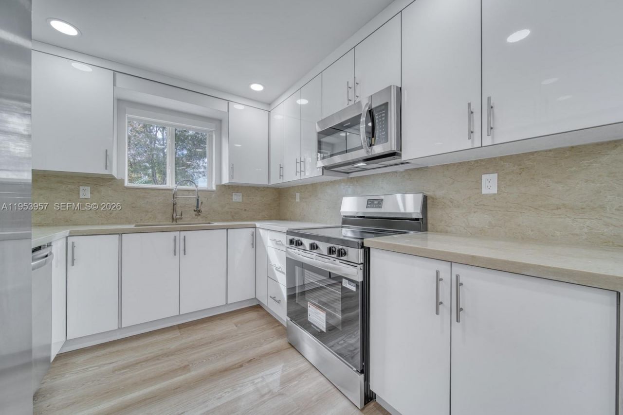 4345 SW 5th Ter, Miami, FL 33134 Photo