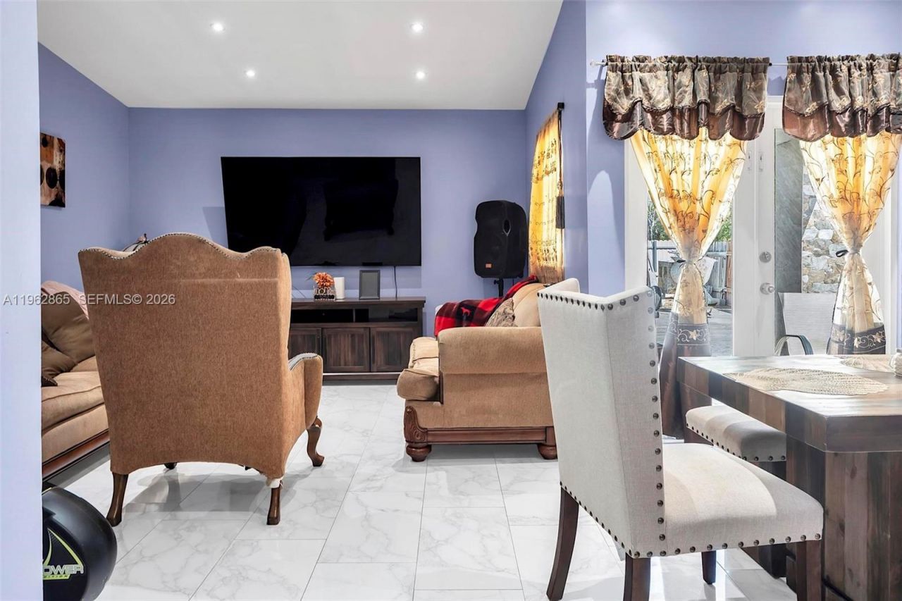 12201 SW 194th Ter, Miami, FL 33177 Photo