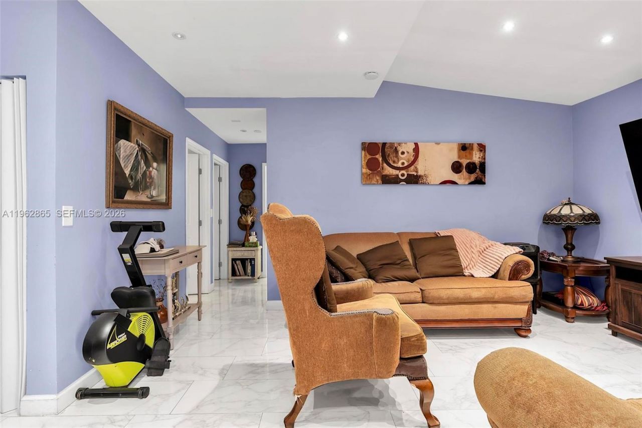 12201 SW 194th Ter, Miami, FL 33177 Photo