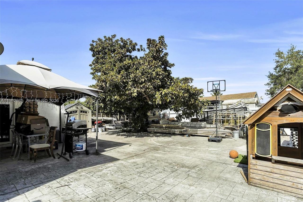 12201 SW 194th Ter, Miami, FL 33177 Photo