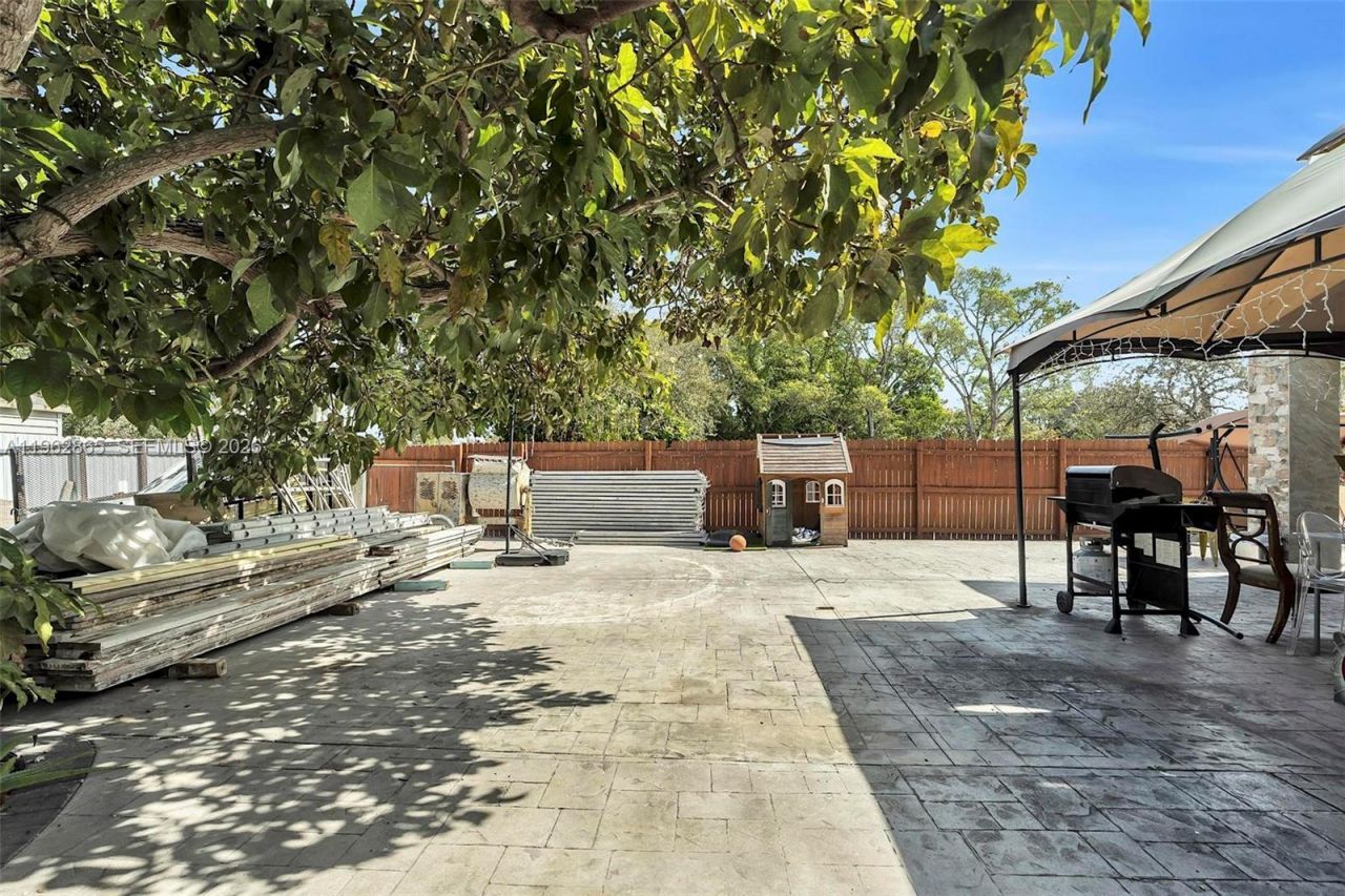 12201 SW 194th Ter, Miami, FL 33177 Photo