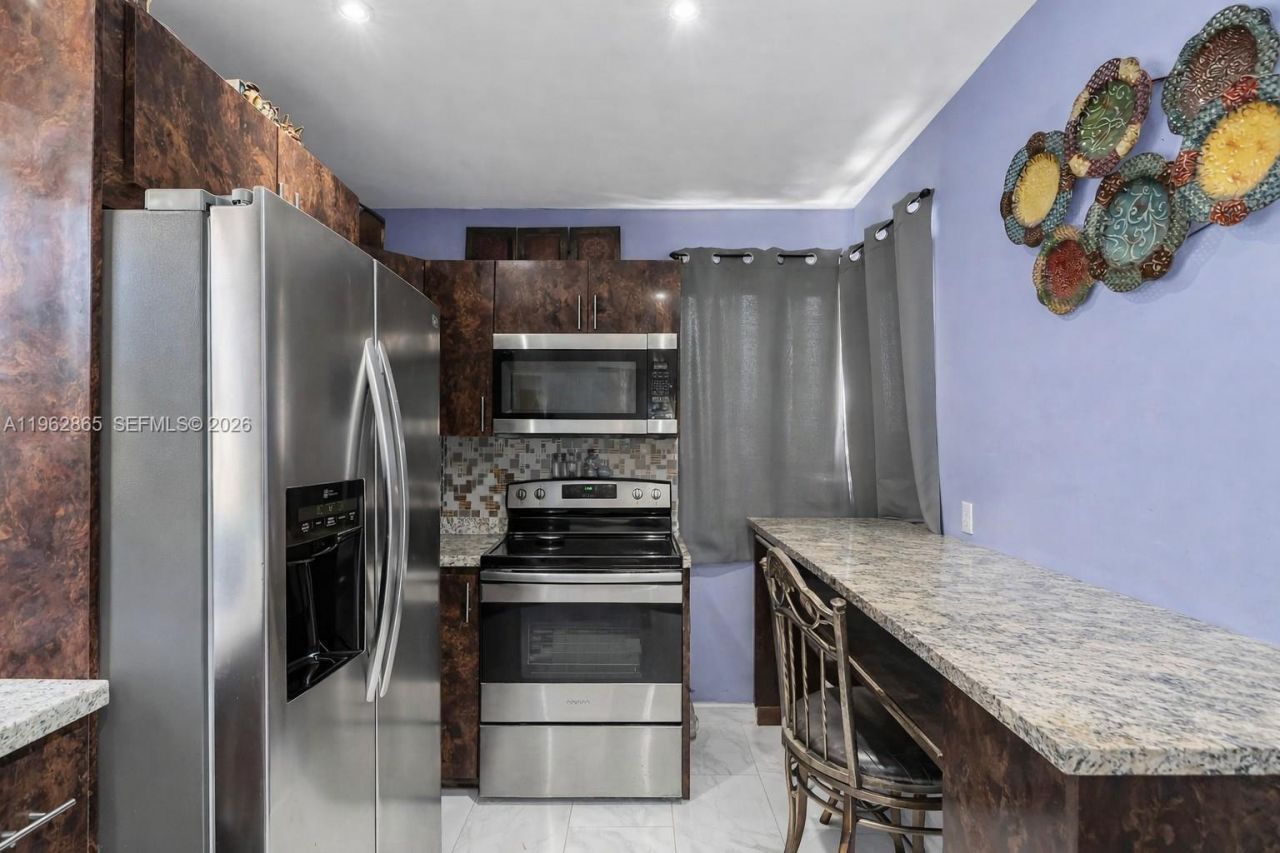 12201 SW 194th Ter, Miami, FL 33177 Photo