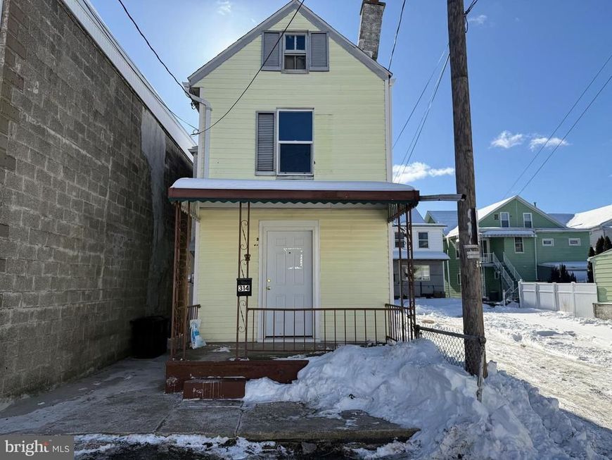 314 W Olive Street, Mount Carmel, PA 17851 Main Photo