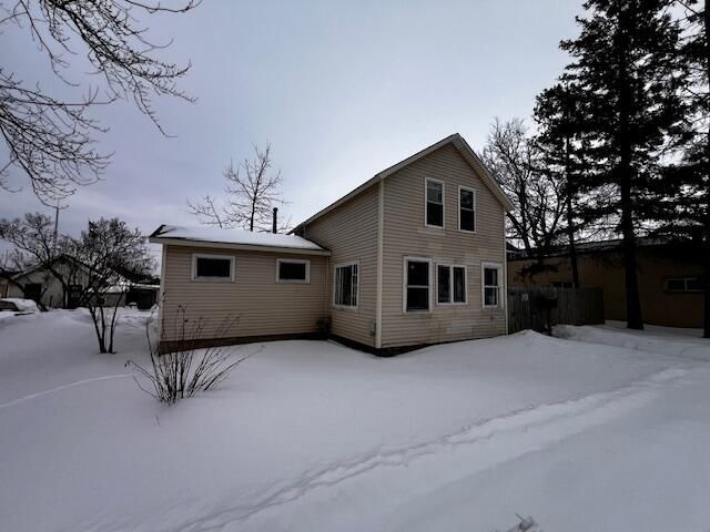 106 S B Street, Cheboygan, MI 49721 Main Photo