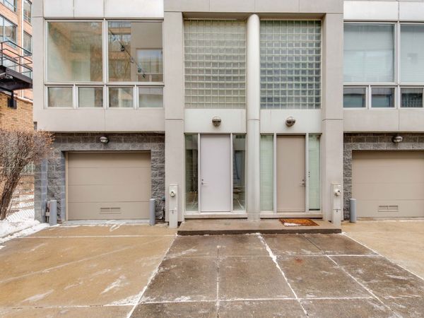 680 N Peoria Street, Unit F, Chicago, IL 60642