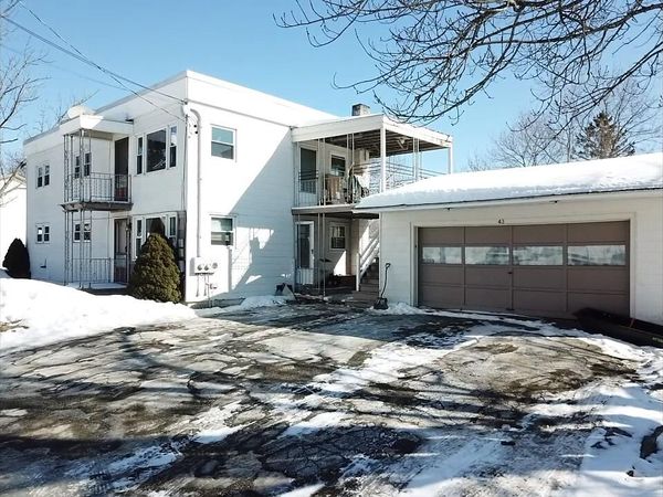 43 Eustis Street, Lewiston, ME 04240