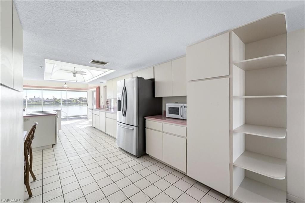 1120 SE 1st Ter, Cape Coral, FL 33990 Photo