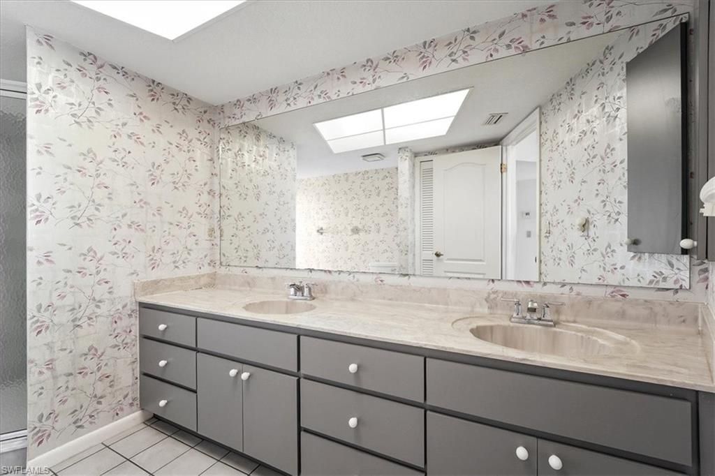 1120 SE 1st Ter, Cape Coral, FL 33990 Photo