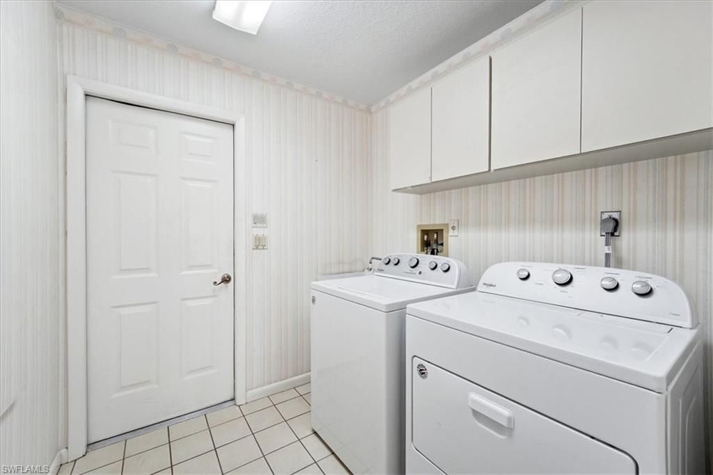 1120 SE 1st Ter, Cape Coral, FL 33990 Photo