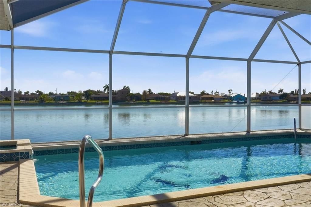 1120 SE 1st Ter, Cape Coral, FL 33990 Photo