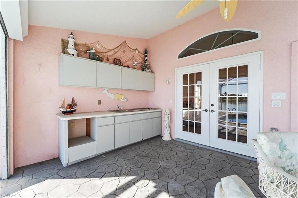 1120 SE 1st Ter, Cape Coral, FL 33990 Photo