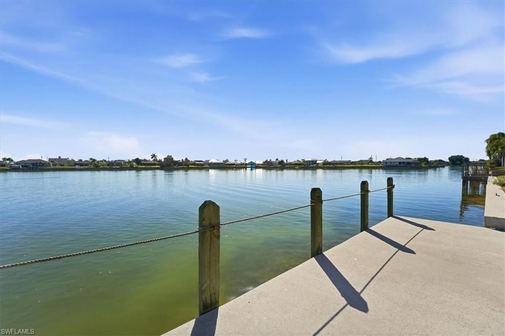 1120 SE 1st Ter, Cape Coral, FL 33990 Photo