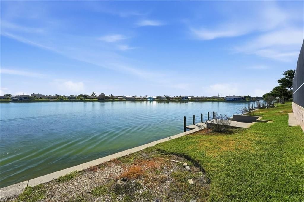 1120 SE 1st Ter, Cape Coral, FL 33990 Photo